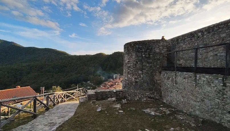 Rocca di Trassilico, Italy